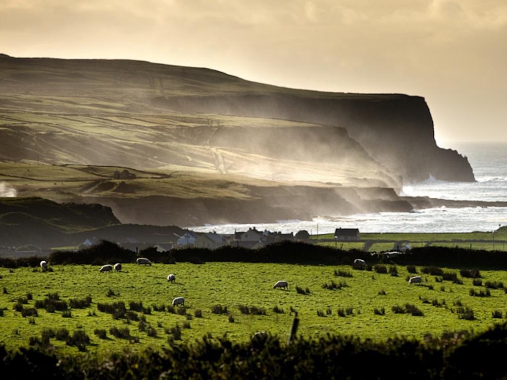Ocean View Guestrooms Doolin Buitenkant foto