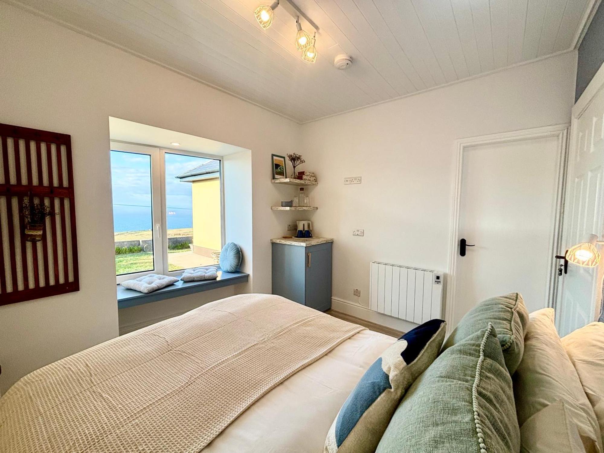 Ocean View Guestrooms Doolin Kamer foto
