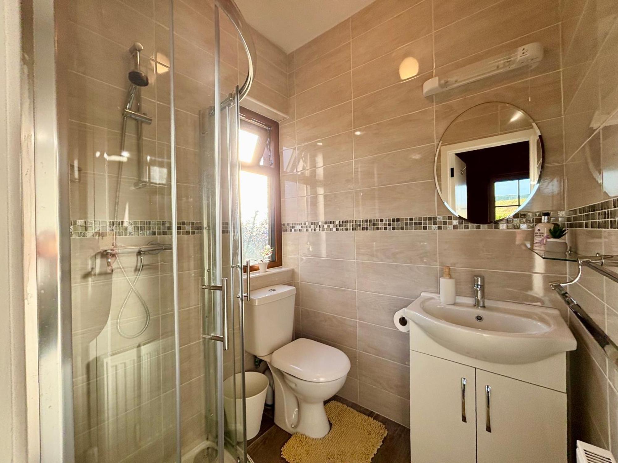 Ocean View Guestrooms Doolin Kamer foto